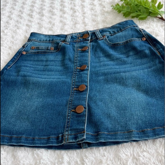 No Boundaries Dresses & Skirts - No Boundaries XS/Small Front Button Down Denim Skirt